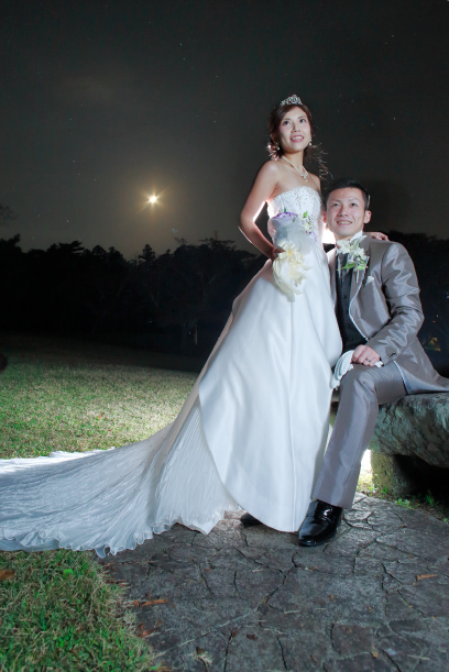 月と星を背景に入れたいというリクエストにお天気のタイミングも良く応えることができました。