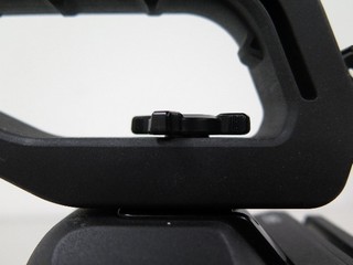 写真：EOS C70ハンドル固定ネジ正常品